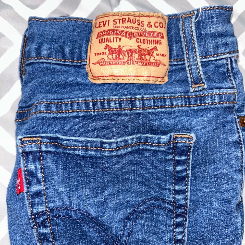 Levi's Blue Denim Capri Jeans